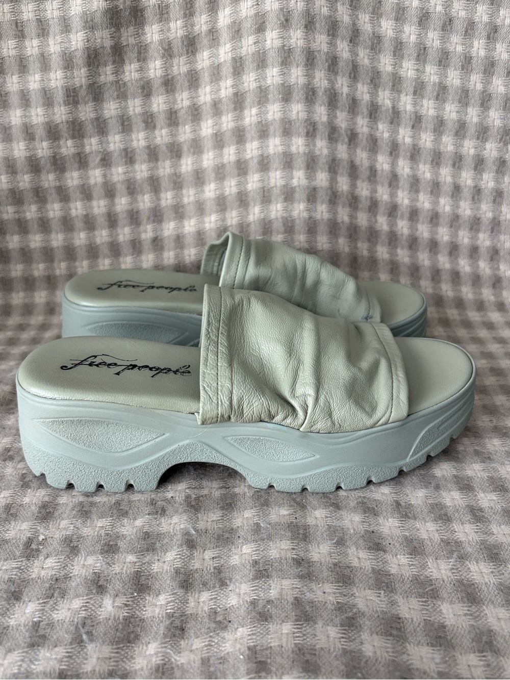 FREE PEOPLE POOLSIDE CHUNKY PLATFORM SLIDES GREEN WOMENS 8